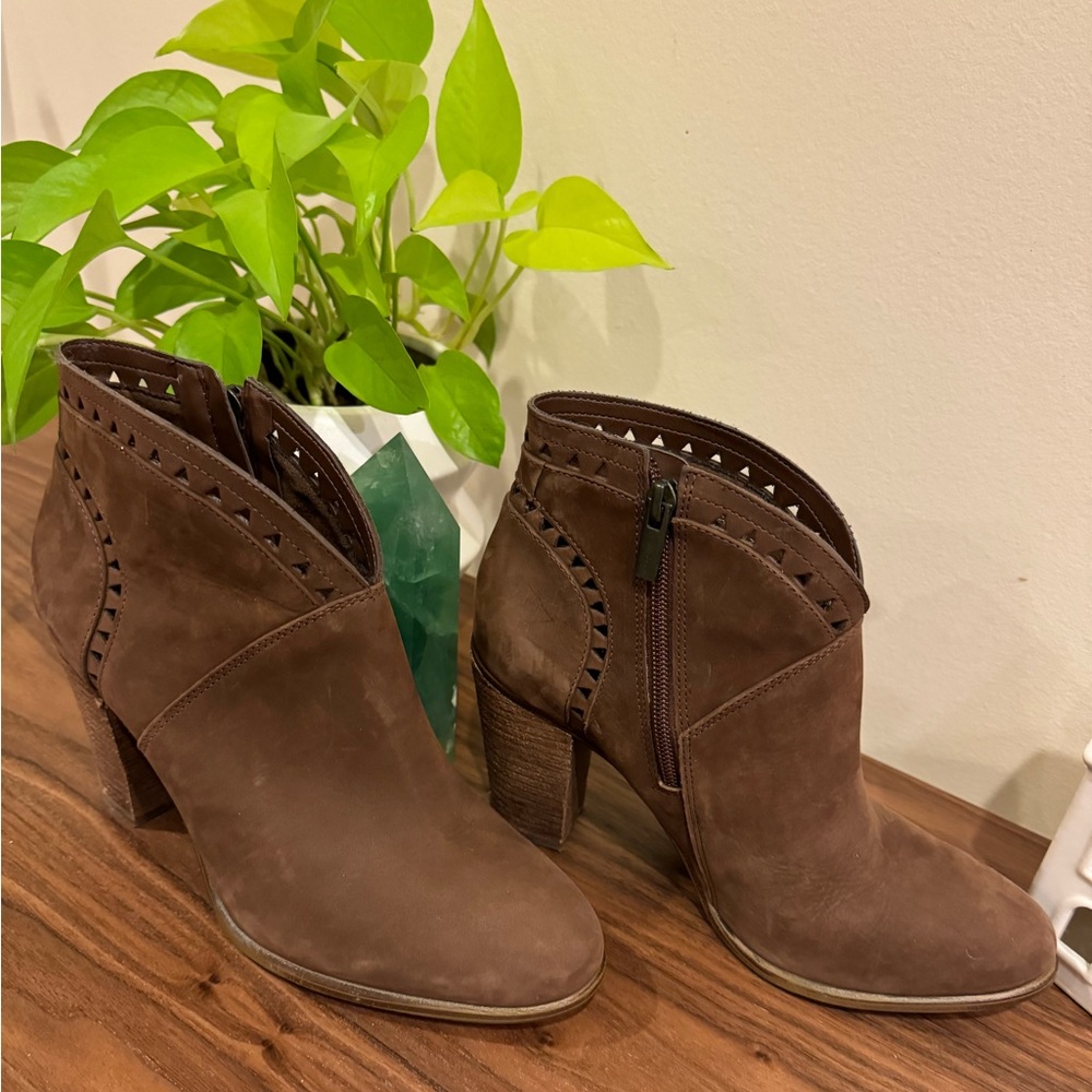 Vince Camuto Leather Booties – Unique & Unworn
